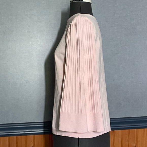 🔥3 for $15 Sale- Ann Taylor sweater - Picture 1 of 7